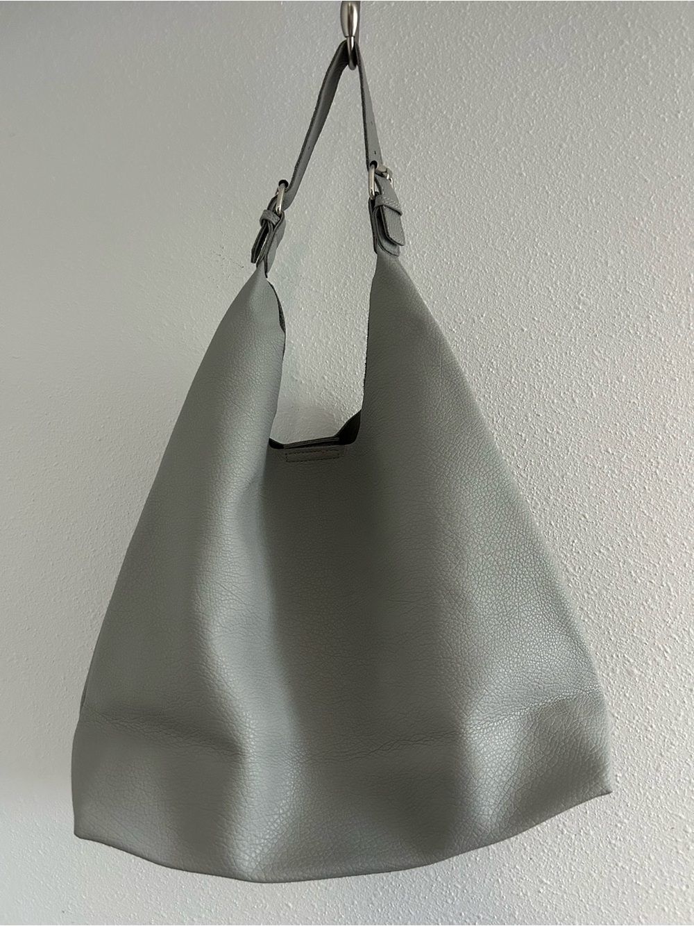 Minimalist Gray Leather Tote Bag - Sleek Everyday Shoulder Bag - Picture 4 of 5